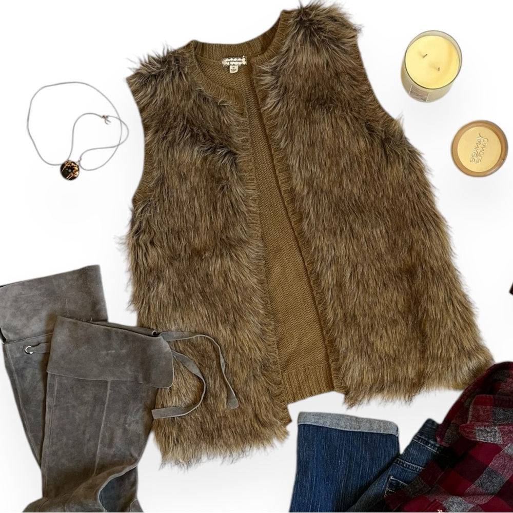 Cozy Eyeshadow Faux Fur Sweater Cardigan Vest Sz M